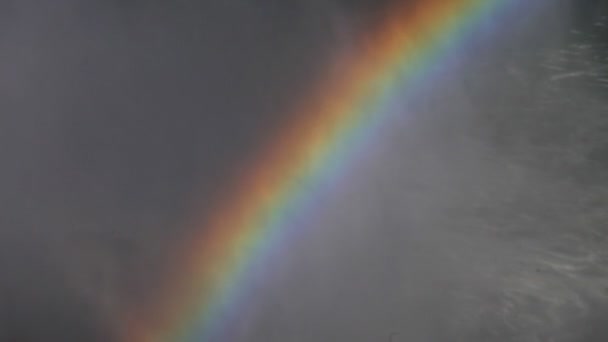 Arco iris en las cataratas del niágara, EE.UU. y Canadá — Vídeo de stock