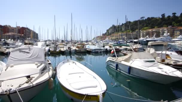 Visa av yachter i nice hamn Frankrike — Stockvideo