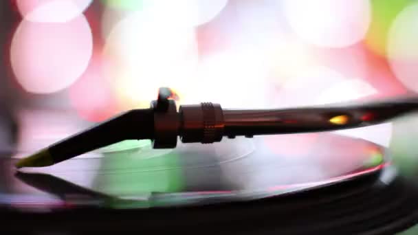 Close-up of the needle of dj record player — Stock Video