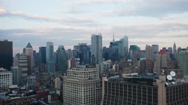 Panorering timelapse skott över manhattan skyline — Stockvideo