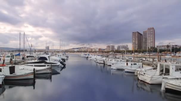 Timelapse across the harbour in the coastal town of palamos — Stock Video