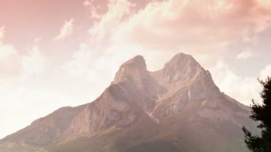 güzel pedra forca dağ manzarası bir timelapse