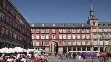 Madrid ünlü placa mejor güneşli bir öğleden sonra