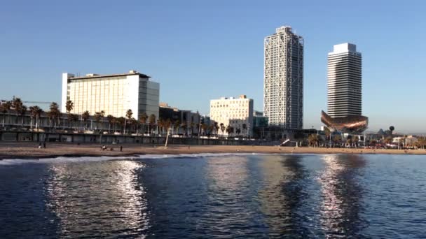 Vista del puerto olímpico en barcelona, España — Vídeo de stock