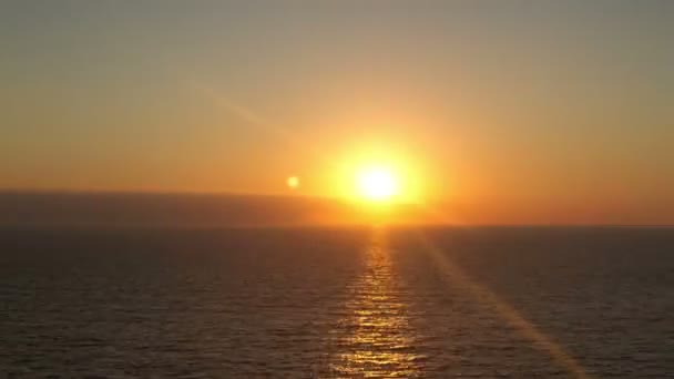在太平洋上空的美丽夕阳尕 — 图库视频影像
