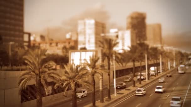 Ένα timelapse μιας σκηνής οδών στη Βαρκελώνη στο ηλιοβασίλεμα — Αρχείο Βίντεο