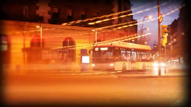 Rush of night time traffic on motorway — Stock Video