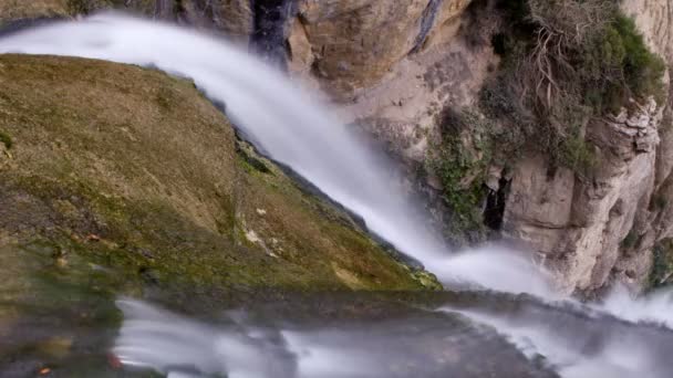 Timelapse van waterval in Bergen — Stockvideo