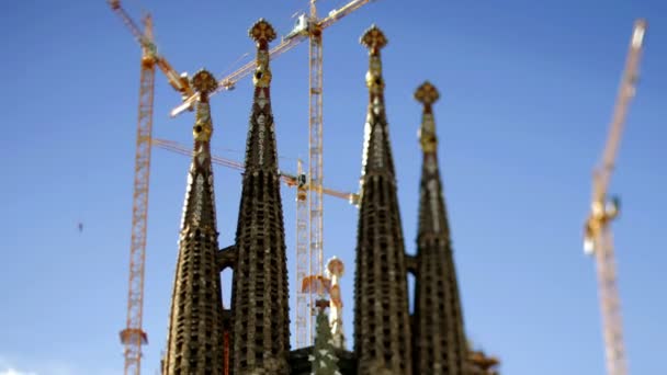 Time-lapse of the ongoing construction work on the sagrada familia — Stock Video