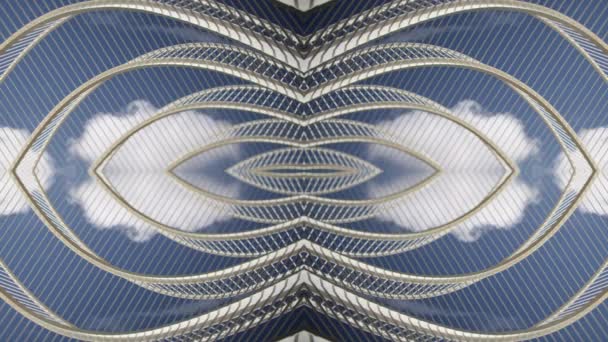 Nuages Timelapse projetés à travers un toit métallique intéressant — Video
