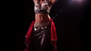 Güzel dansçı.
