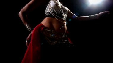 Güzel dansçı.