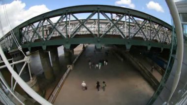 Londra south Bank'ta aşağı bakıyor balıkgözü timelapse
