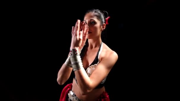 Beautiful belly dancer — Stock Video