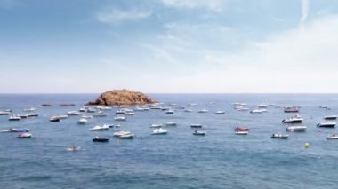 tossa del Mar, İspanya denizde dışarı demirleyen tekneleri