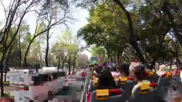 Tiempo-lapso de disparo desde el autobús turístico de la ciudad de México — Vídeos de Stock