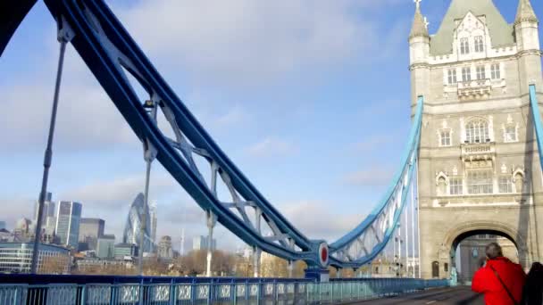 Zeitraffer-Aufnahme von Tower Bridge in London — Stockvideo