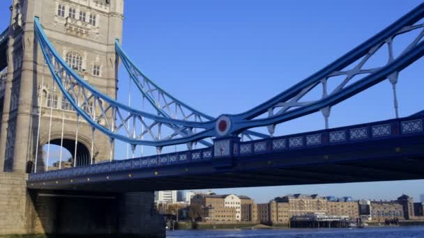 Timelapse πλάνο της γέφυρας πύργων στο Λονδίνο — Αρχείο Βίντεο