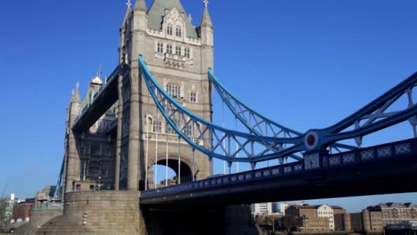 TimeLapse lövés a londoni tower híddal — Stock videók
