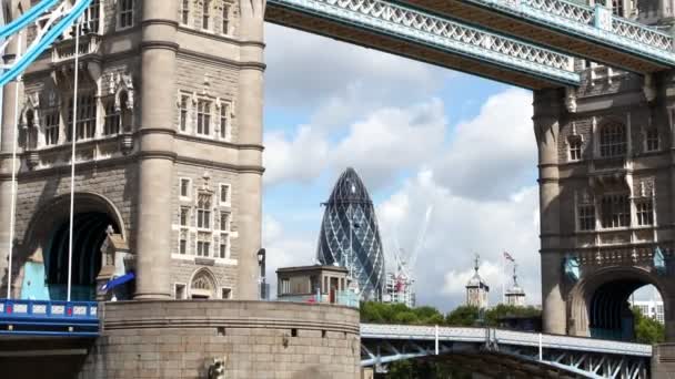 Timelapse toma del puente de la torre en Londres — Vídeo de stock