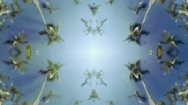 bir kamera bir yüzme havuzunda sualtı yerleştirilir.