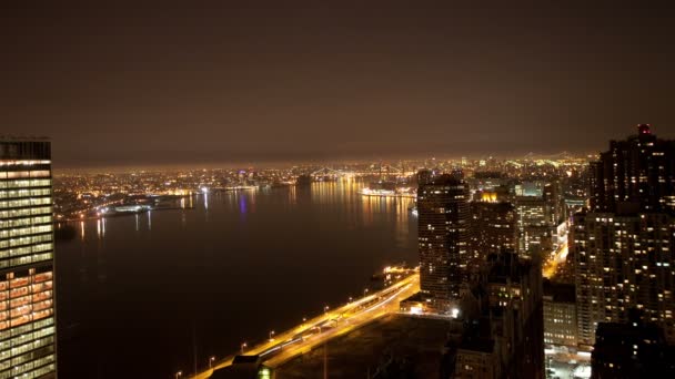 Vista do horizonte de Manhattan a partir de um ponto de vista elevado — Vídeo de Stock