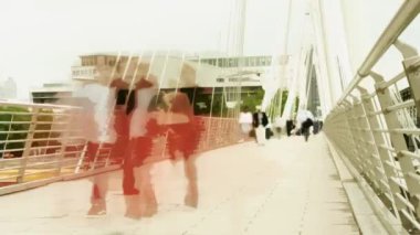 waterloo ayak köprüden geçiş zaman atlama atış