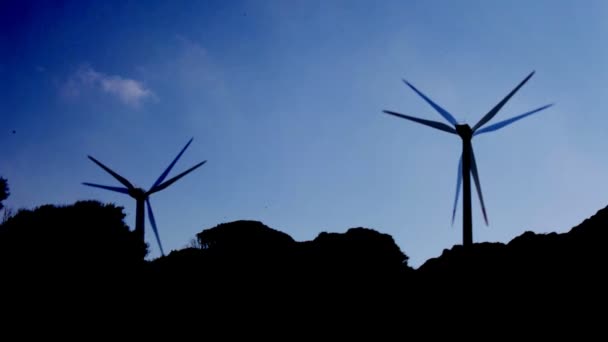 Wind power turbines providing clean alternative energy — Stock Video