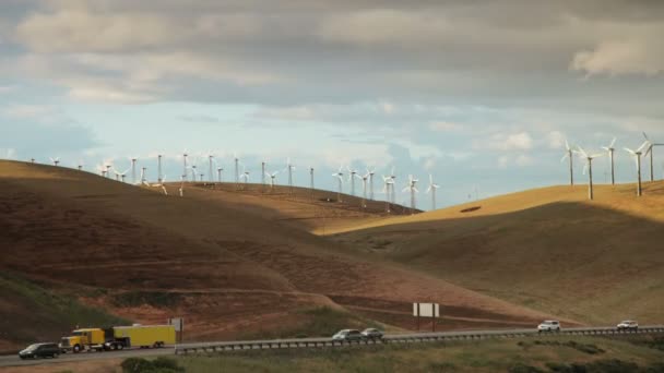 Turbine eoliche in california — Video Stock