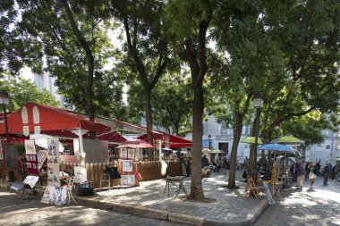 sabah Montmartre içinde ateş