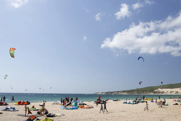 Kitesurfare i tarifa — Stockfoto