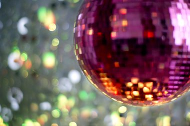 pembe discoball
