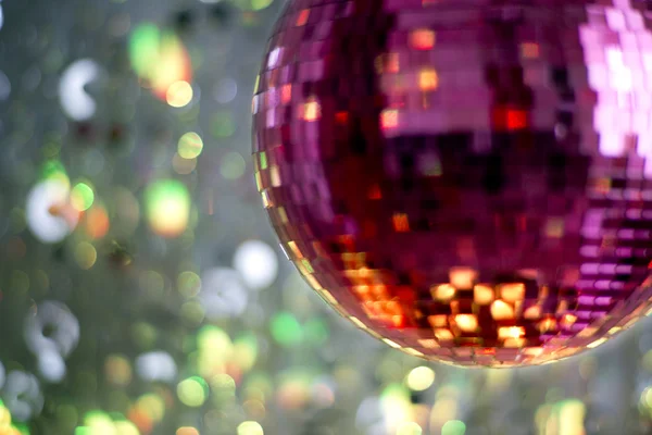 Rosa discoball — Stockfoto