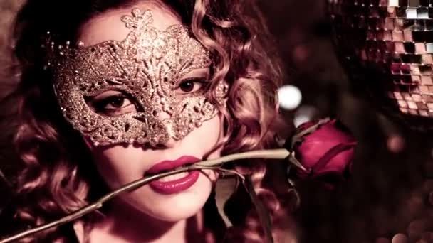 Femmina con maschera di carnevale veneziano — Video Stock