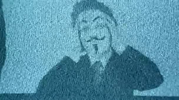 Un uomo con una v anonima per maschera di vendetta — Video Stock