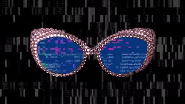 Zonnebrillen veranderen met computercode — Stockvideo