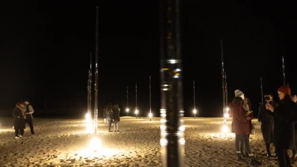Luzes na praia à noite — Vídeo de Stock
