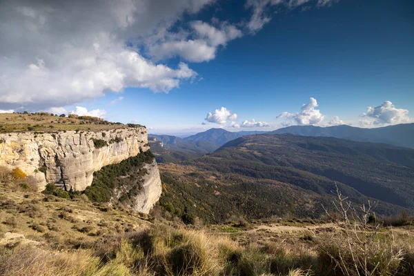 Krajobraz górski Tavertet w Hiszpanii — Zdjęcie stockowe
