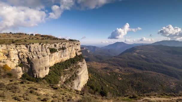 Tavertet mountainstimelpase i Spanien — Stockvideo