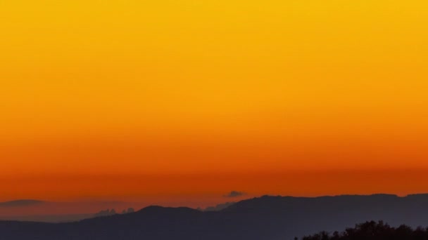 Tavertet montanhas pôr do sol timelpase na espanha — Vídeo de Stock