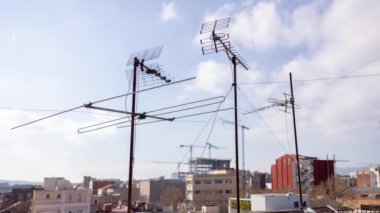 Barselona TV antenleri üzerinden ufuk çizgisi görünümü