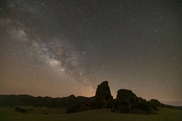 Gwiazdy w nocy w el teide tenerife — Zdjęcie stockowe