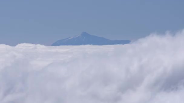 El teide in tenerife πάνω από τα σύννεφα — Αρχείο Βίντεο