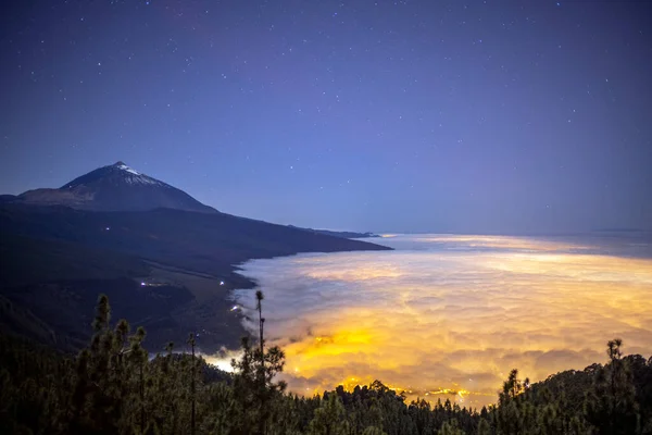 Sterren 's nachts in el tiide tenerife — Stockfoto