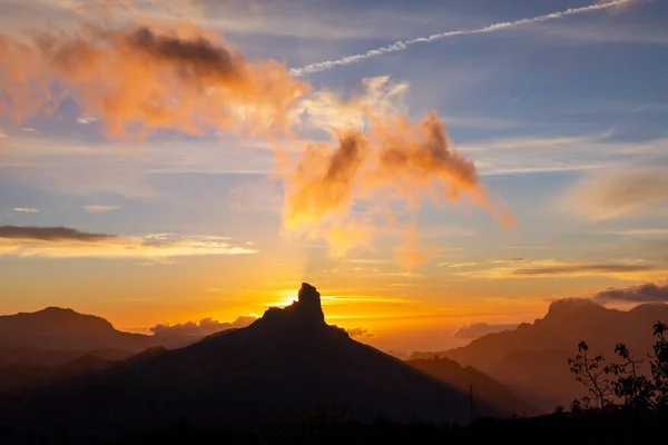 Roque nublo i gran canaria — Stockfoto