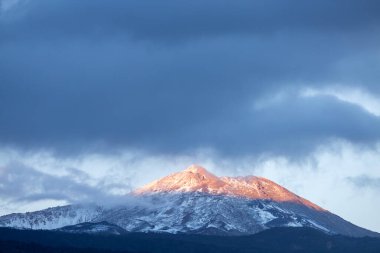 # Bulutların üstünde süzül #