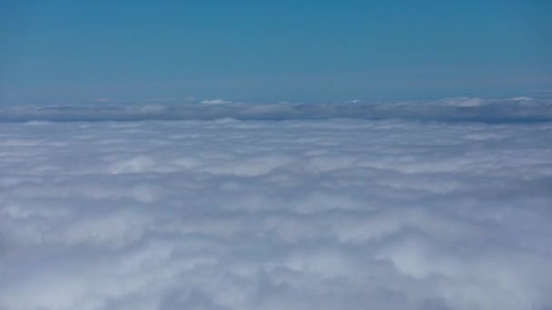 Hareket eden bir bulut denizi. — Stok video