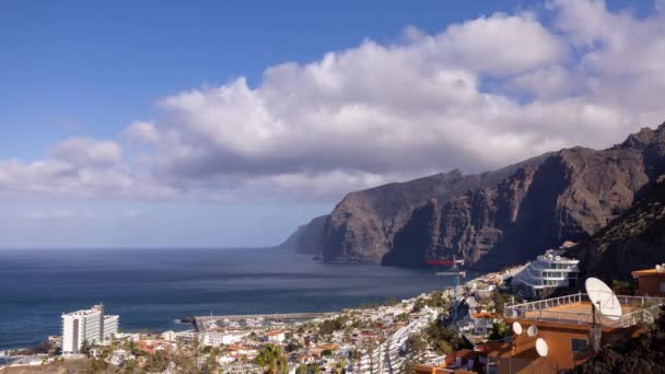 Tenerife 'deki Los Gigantes uçurumları — Stok video