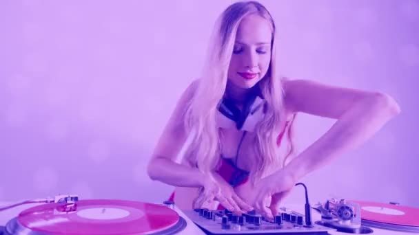 Mix Shots Female Red Outfit Playing Turntables Glitch Each Change — Vídeo de stock