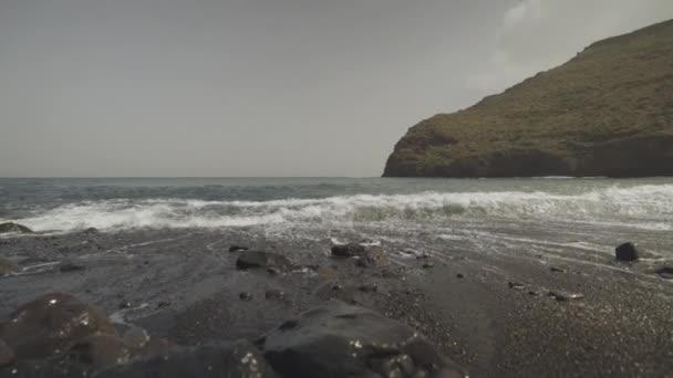 Gomera Sahilinde Küçük Dalgalar Kanarya Adaları — Stok video